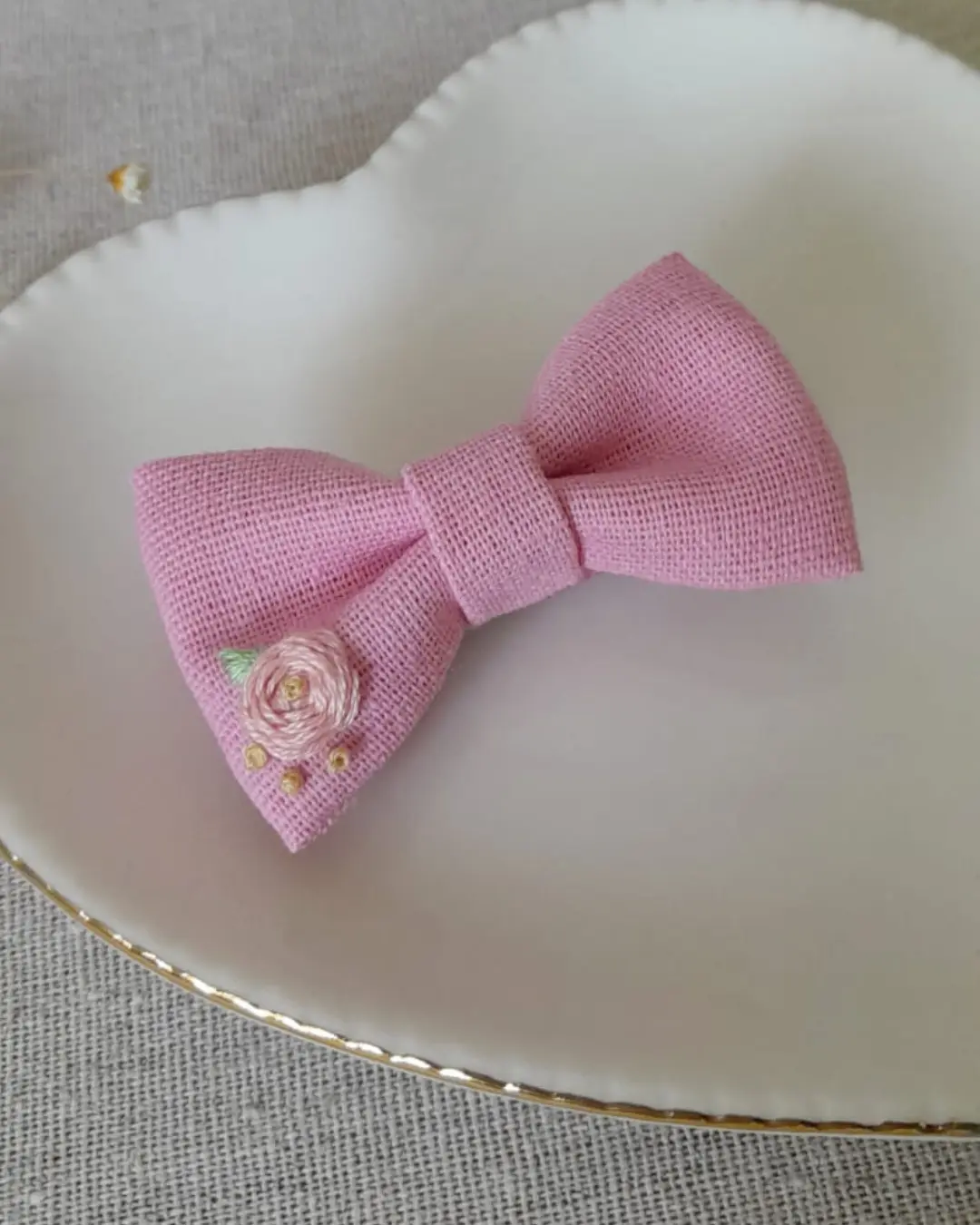 Laço de Linho P com Bordado